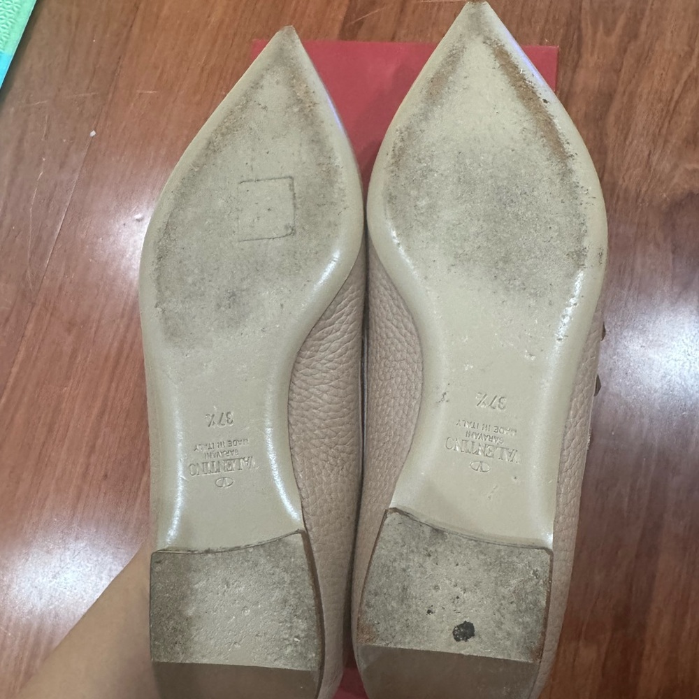 Valentino Beige Leather Rockstud Pointed Flats - Picture 6 of 10
